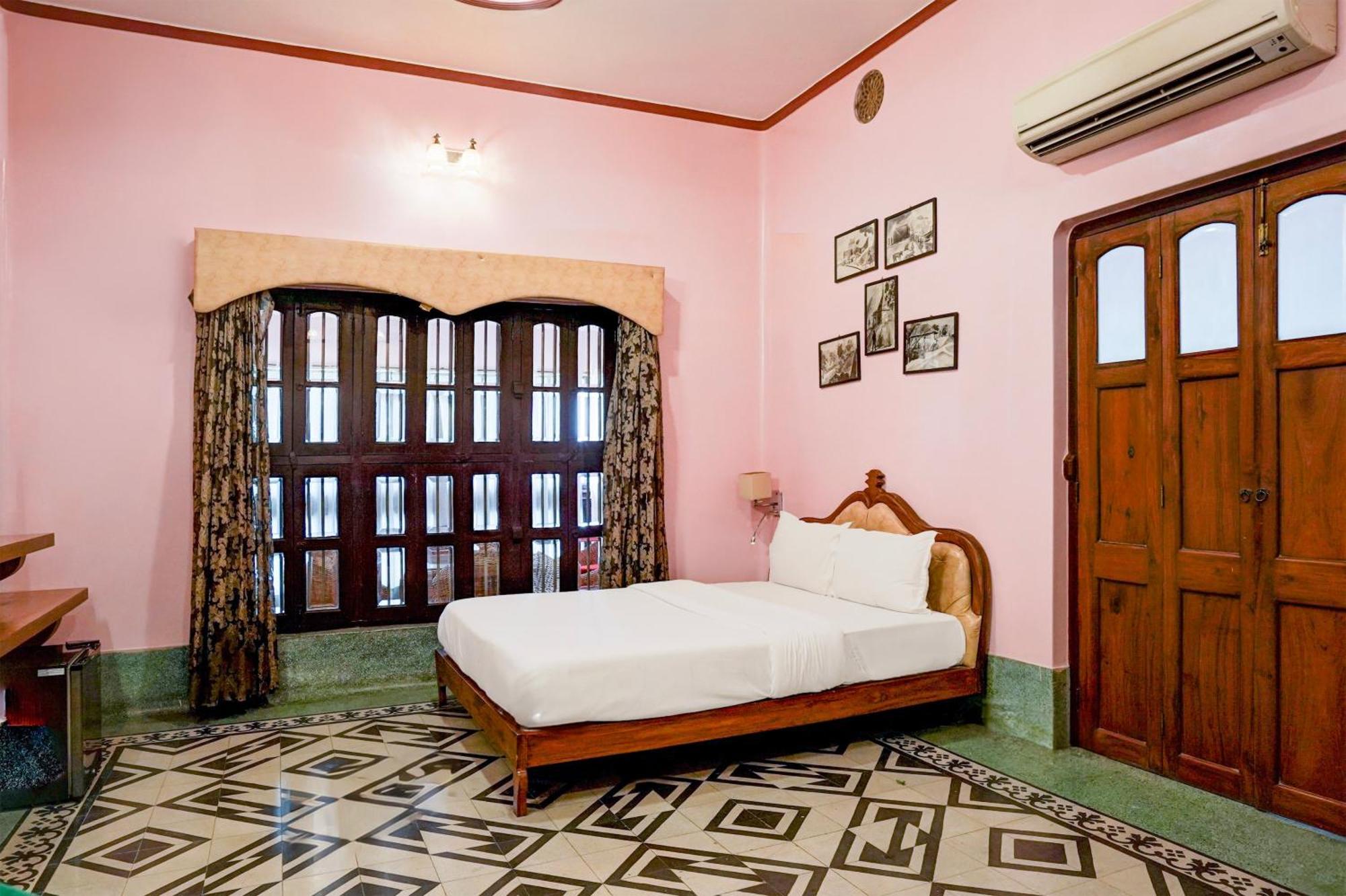 Palette Heritage Scindia Ghat Hotel *