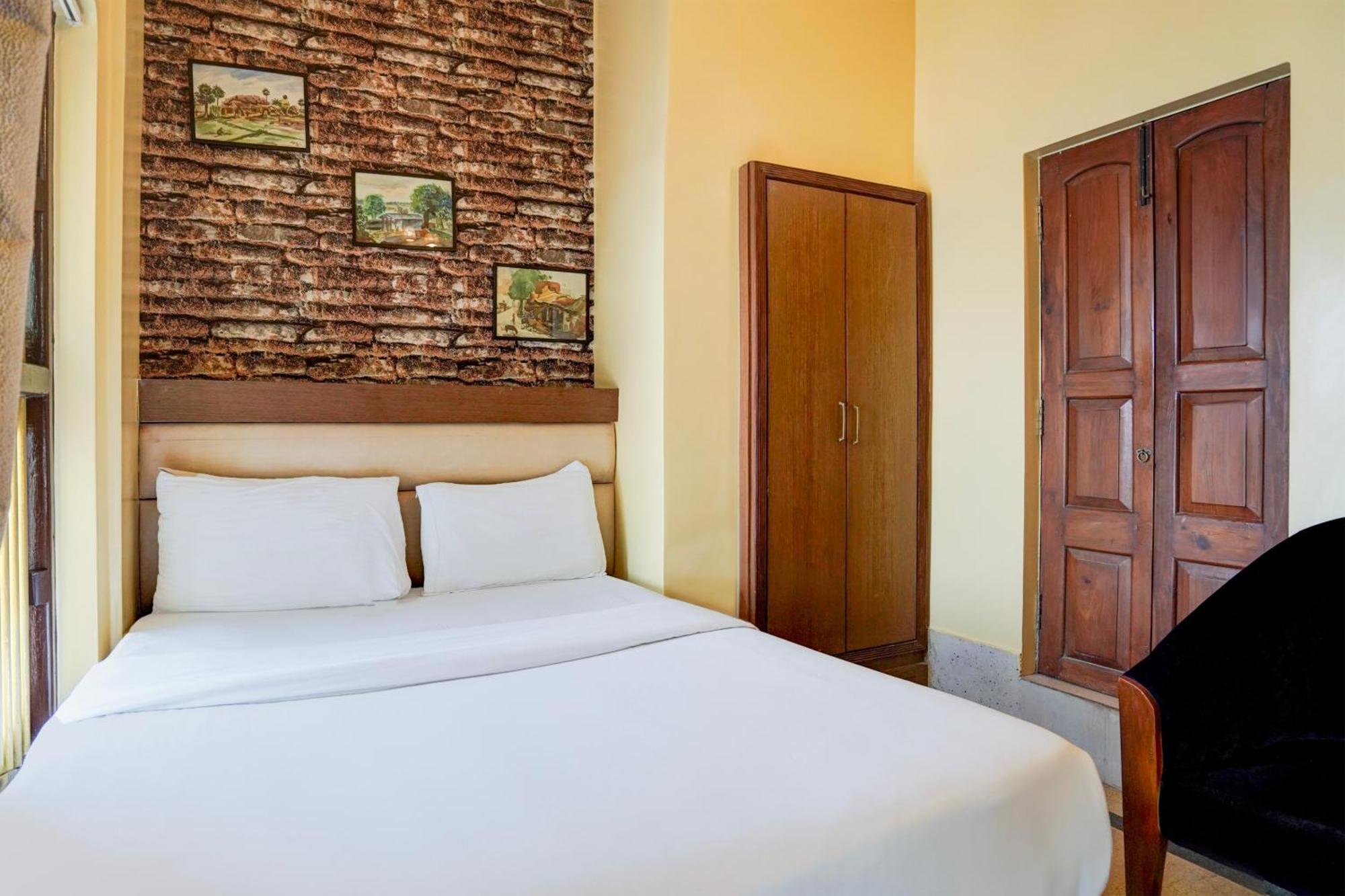 Hotel Palette Heritage Scindia Ghat Varanasi