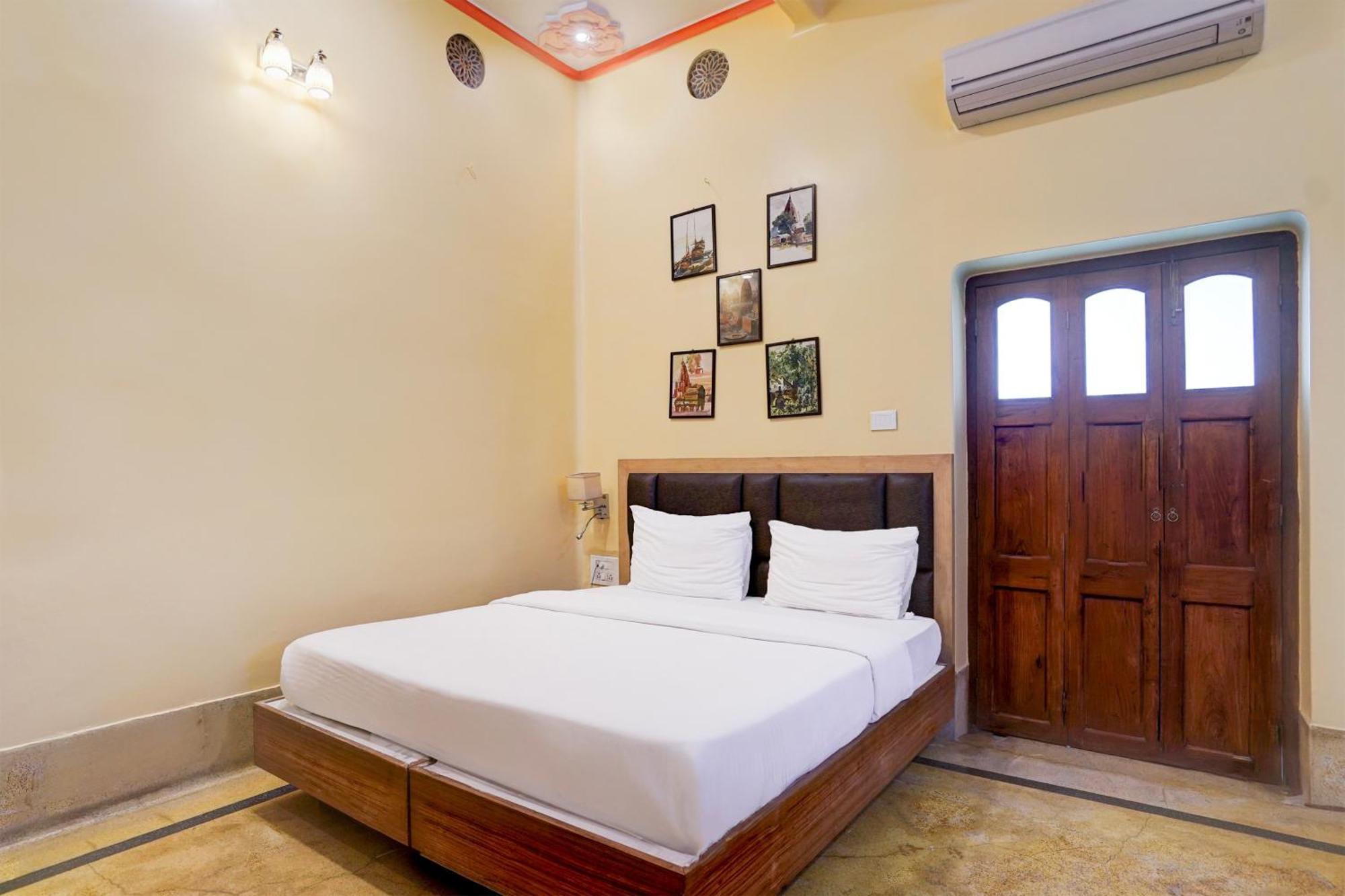 Palette Heritage Scindia Ghat *