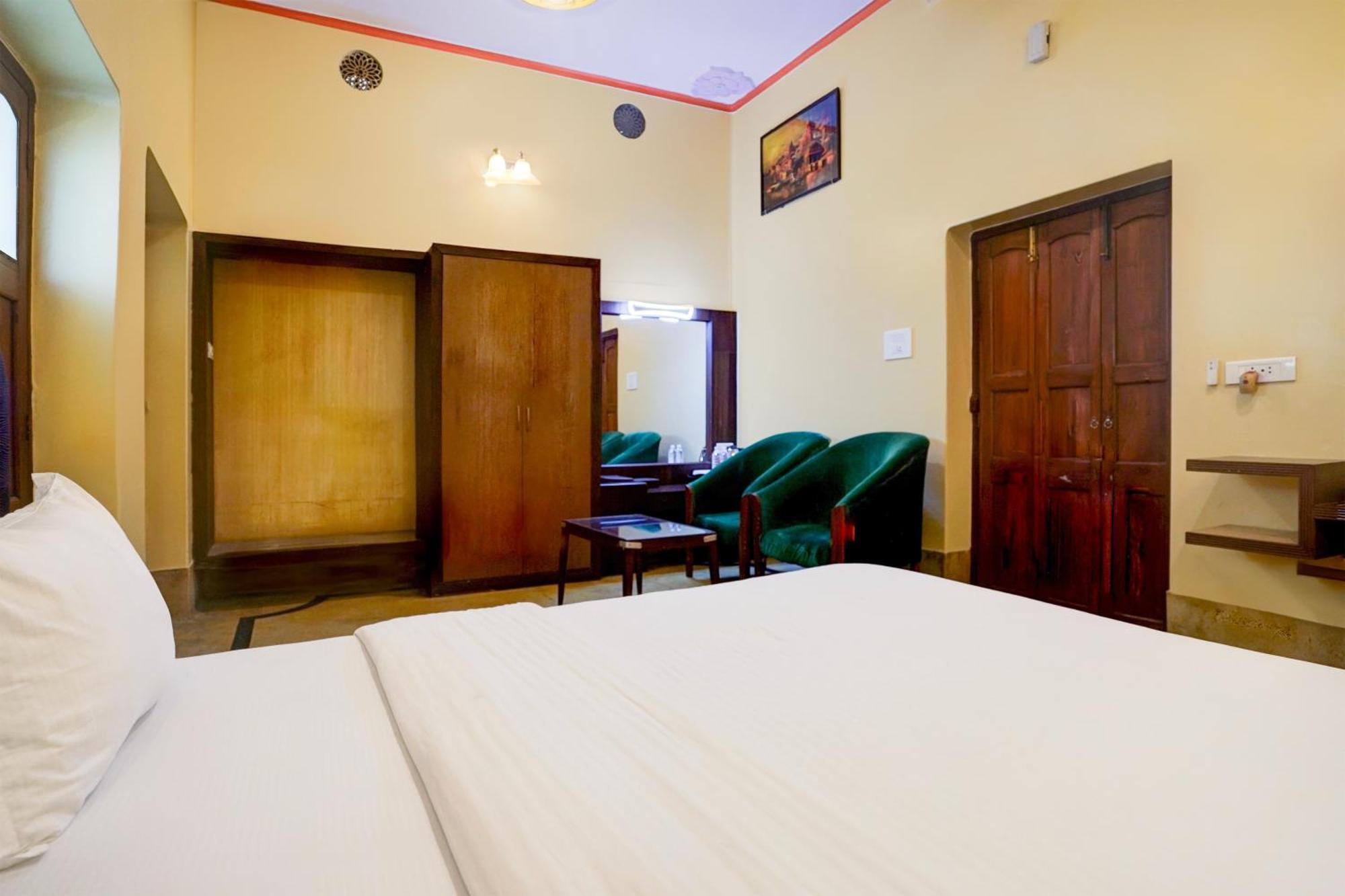 Palette Heritage Scindia Ghat Hotel
