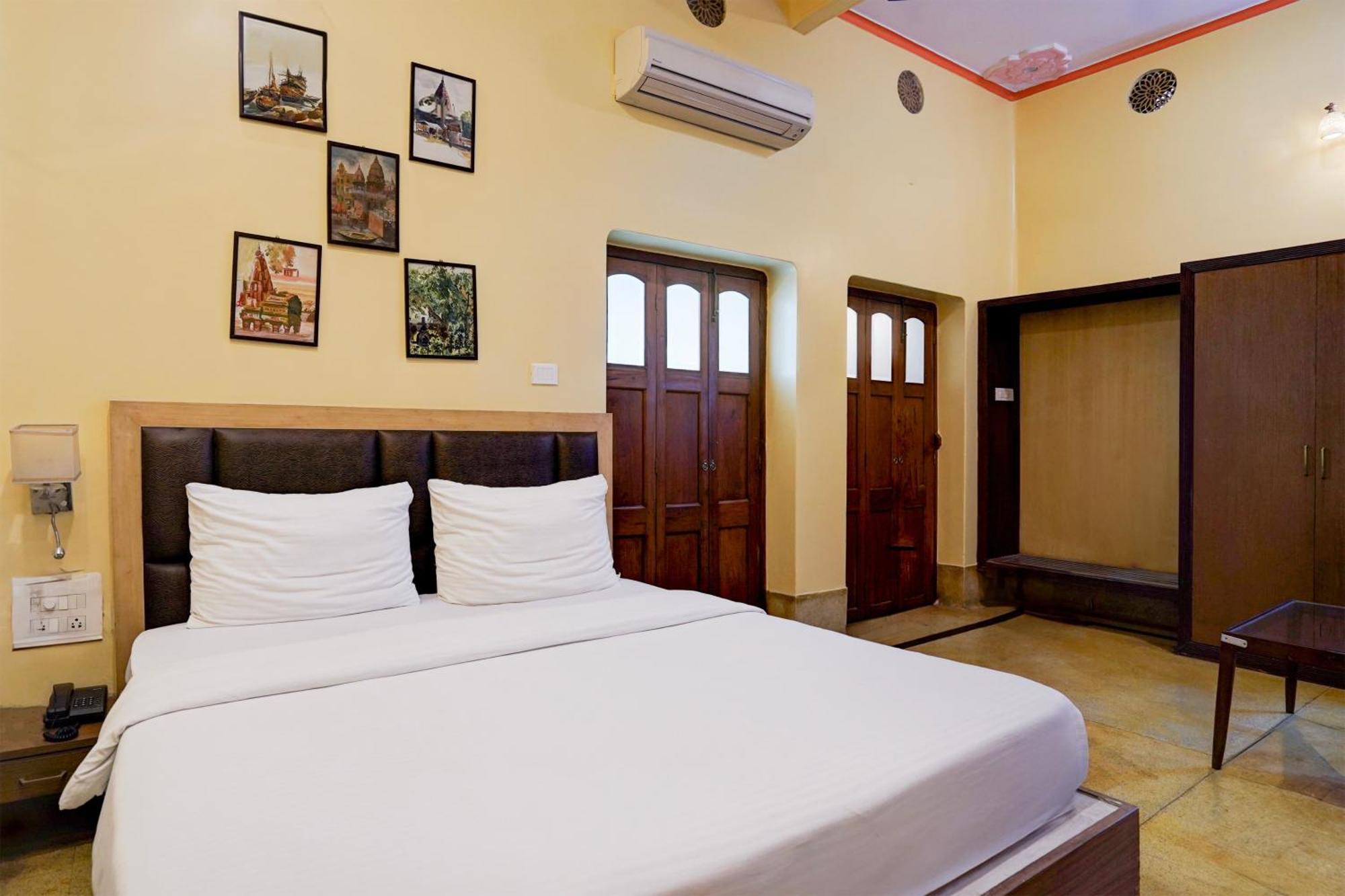Hotel Palette Heritage Scindia Ghat *