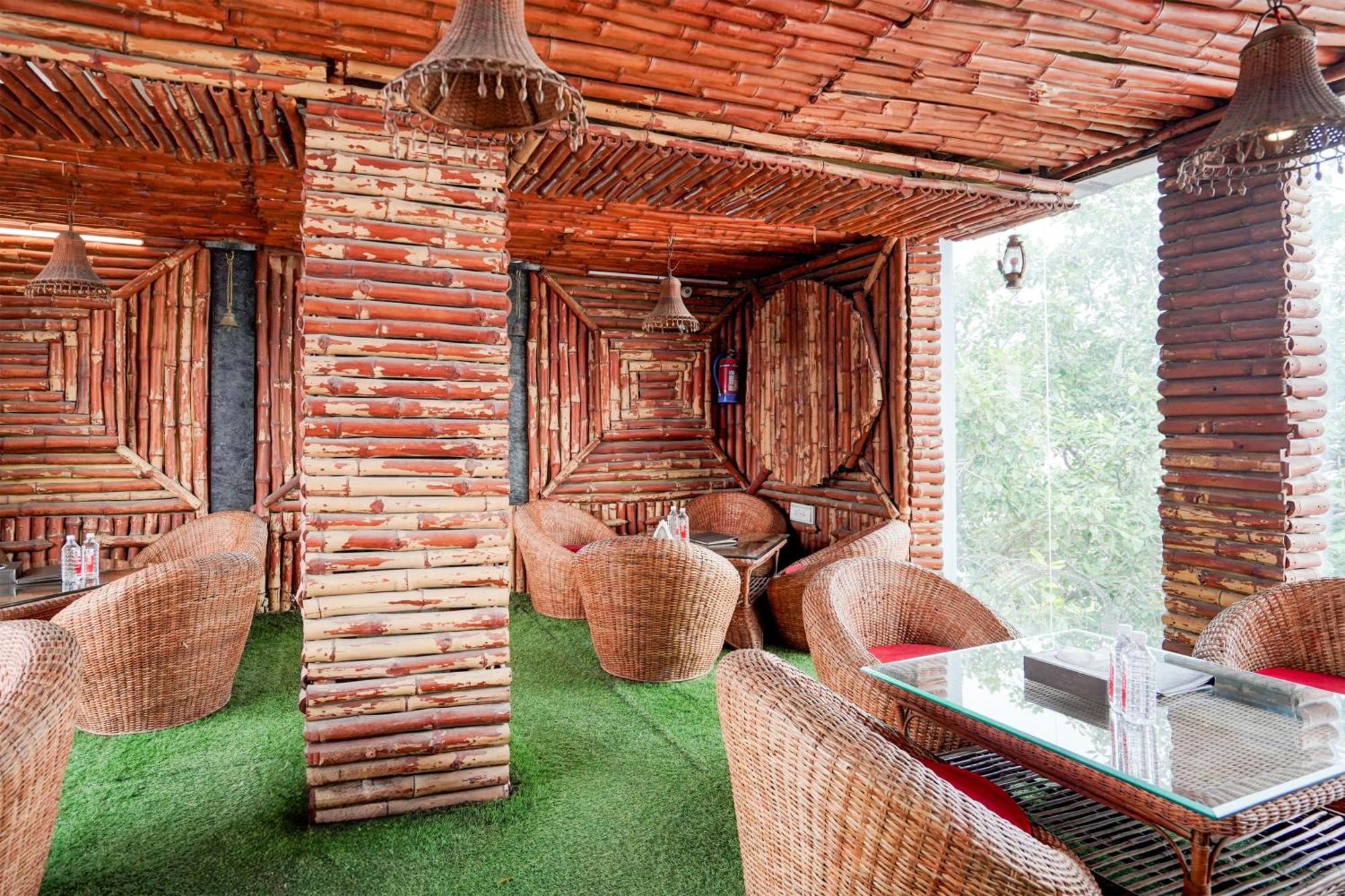Hotel Palette Heritage Scindia Ghat Varanasi