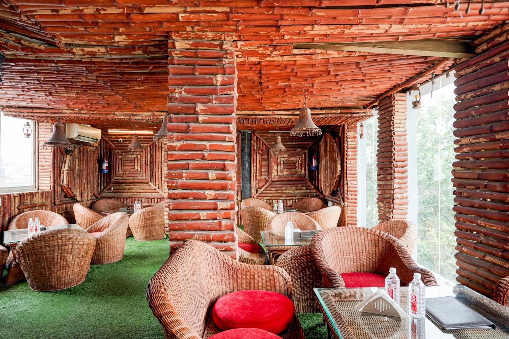 Hotel Palette Heritage Scindia Ghat